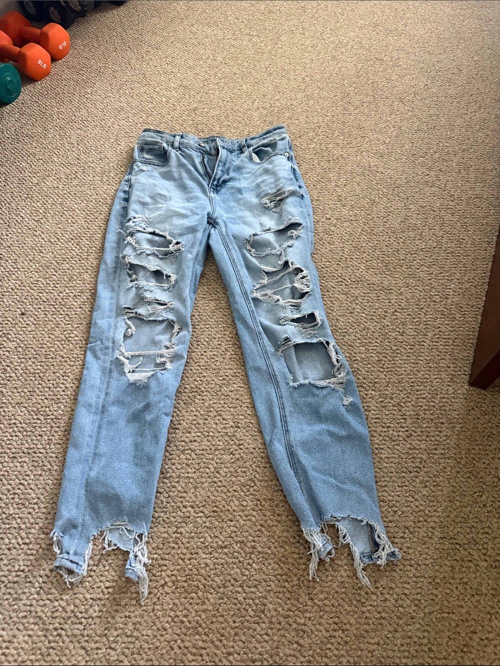 Light Blue Distressed Women’s Jeans size 4 mom Jean